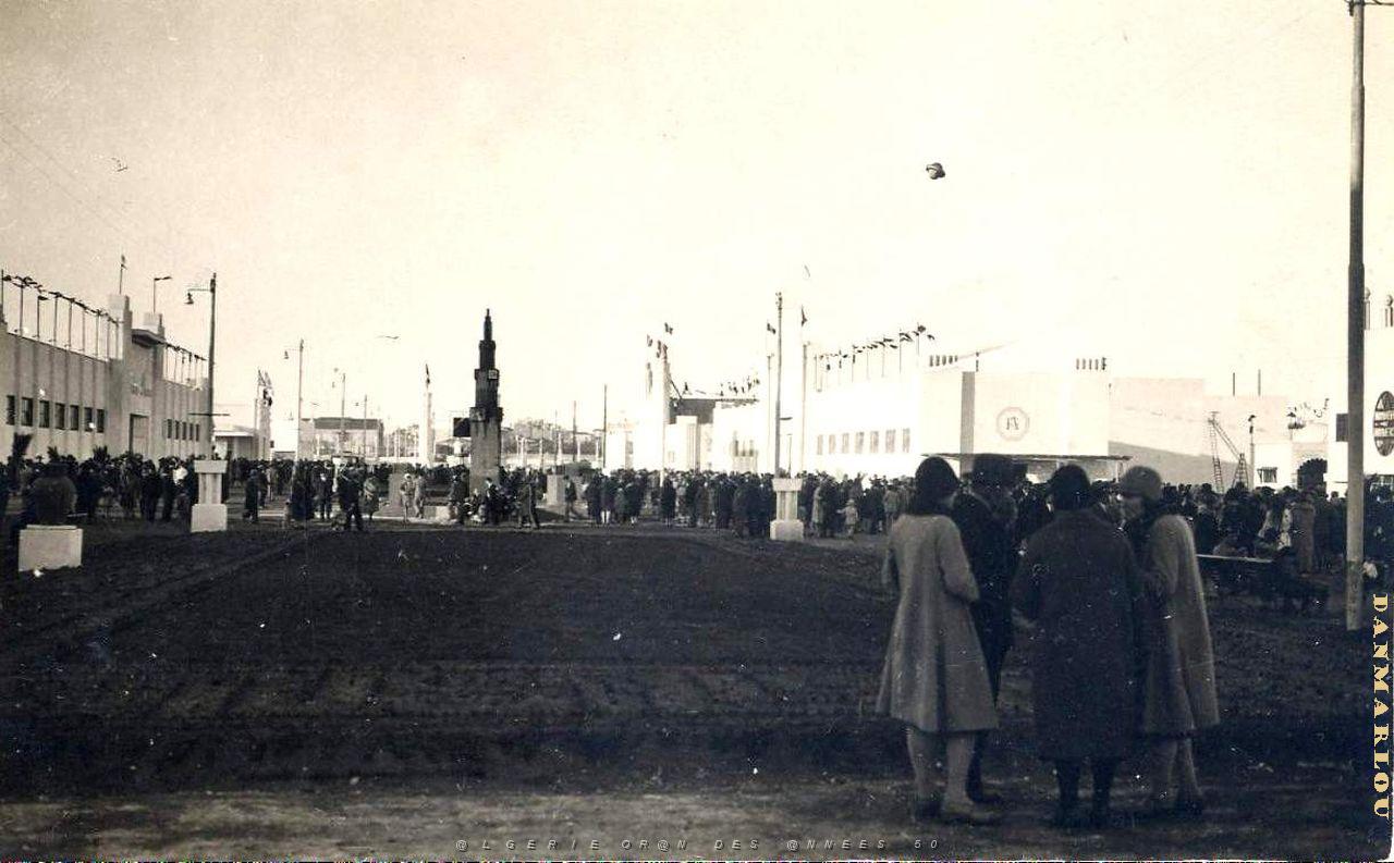 DE pb- Exposition 1930- 047.jpg